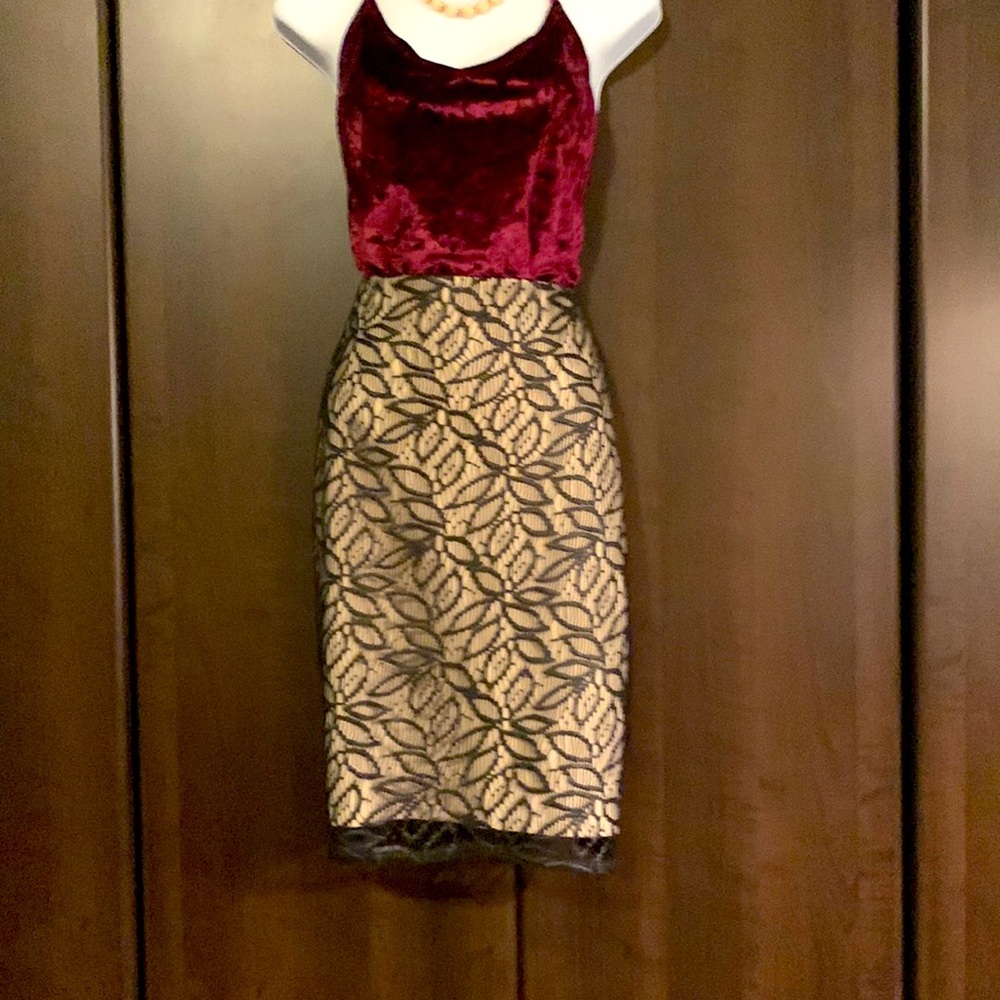 SOLD NWOT Ann Taylor lace cut out pencil skirt